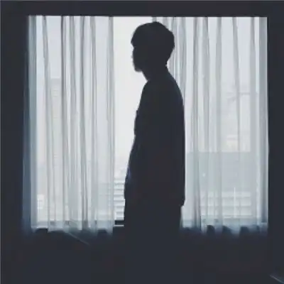 男生伤感侧颜头像喜欢有情调的男生呆呆的