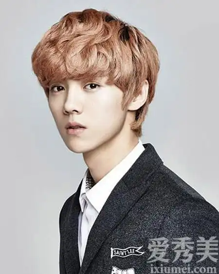 卢汉告诉你,真正英俊的男人敢尝试任何发型