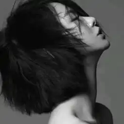 微信最近很拽的霸气句子,我走的路很黑,你拿什么体会