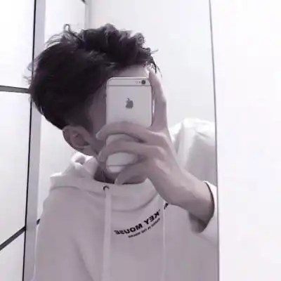 手机挡脸帅哥图片头像男生手机控挡脸帅气