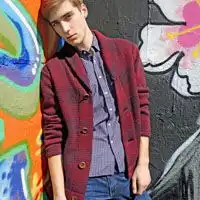 清爽舒服的欧美男生头像我们还能不能假装做朋友男生头像