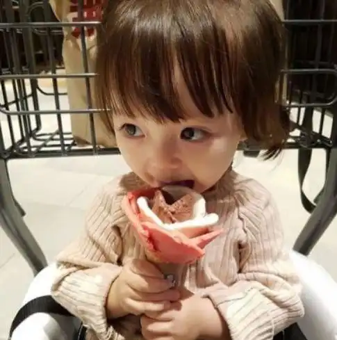 总打扮的妈妈和从不打扮的妈妈,养出来的孩子差别很大