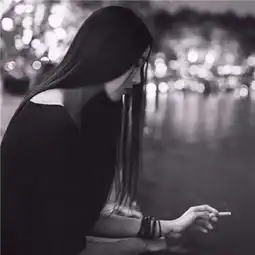 女生唯美伤感黑白头像2018爱可不可以简简单单没有伤