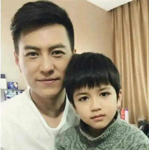 靳东的帅气儿子终于曝光,网友一句话真相了