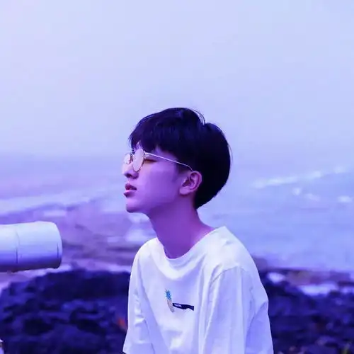 紫色头像超帅,超酷,超甜的头像,男生女生看过来