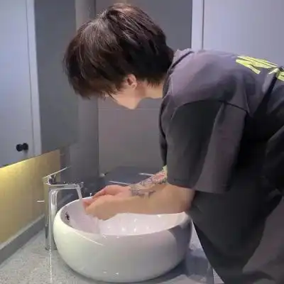 ins小清新文艺范男头没准备留后男生头像我要个性网