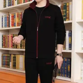 聪明中年男人早不穿衬衫了,冬天流行这样的套装,出门聚会有面子