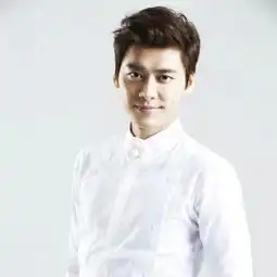 男星钟爱的白衬衫,真是百搭又显气质