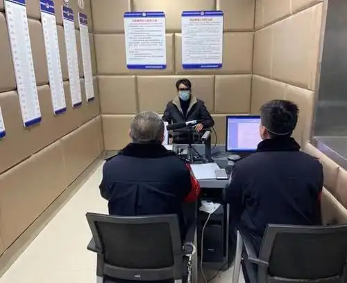 酒后胆大妄为不戴口罩硬闯小区,郑州男子被拘留10日