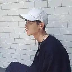 求这类的男生好看头像棒球帽,口罩,多给一些
