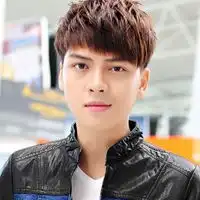 20岁男生帅气的头像照片