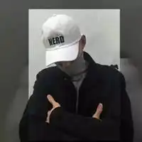 男士带帽子头像高清神秘戴帽子男头戴圆帽的男生头像