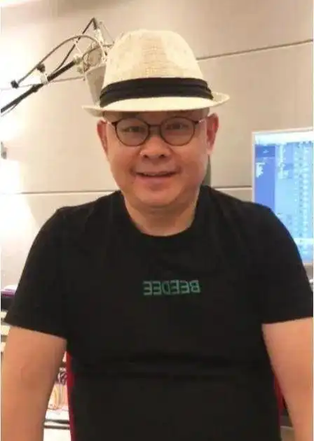 凤凰传奇调侃刀郎一年收入大概多少刀郎的回应够笑三天