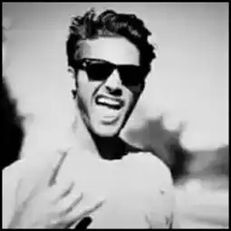 找个黑白霸气的qq同学,和这个差不多的