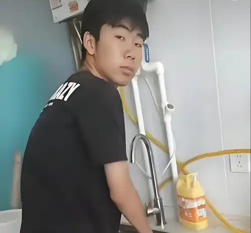 男生估分600仅考了397分,主动做饭令妈妈心疼,网友一眼看透本质