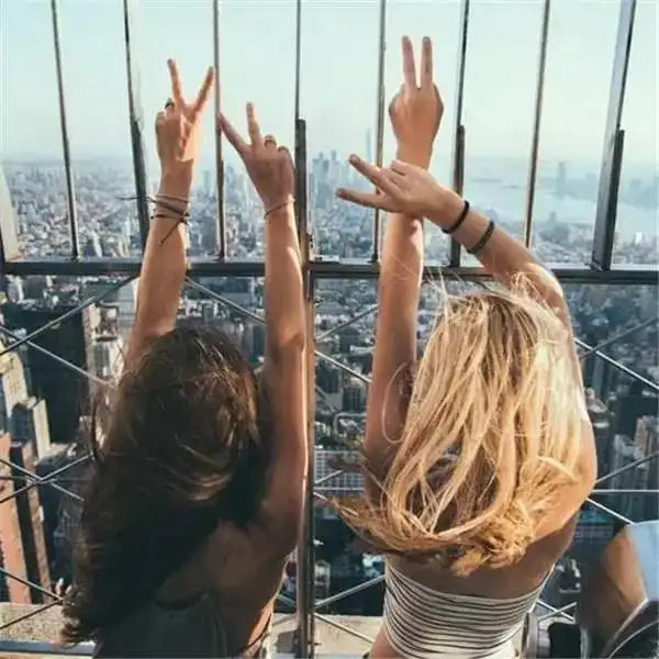 不爱上镜也能拍出美爆的自拍照