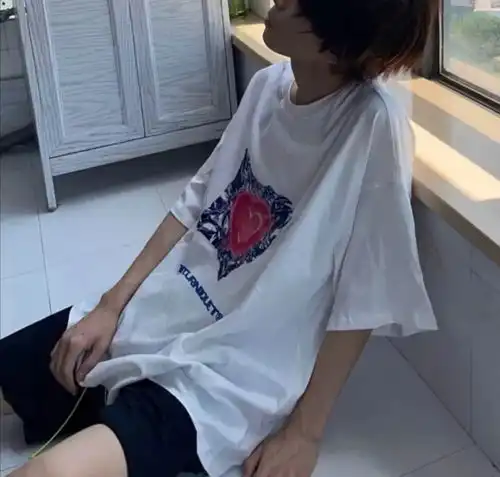 不露脸的男生头像