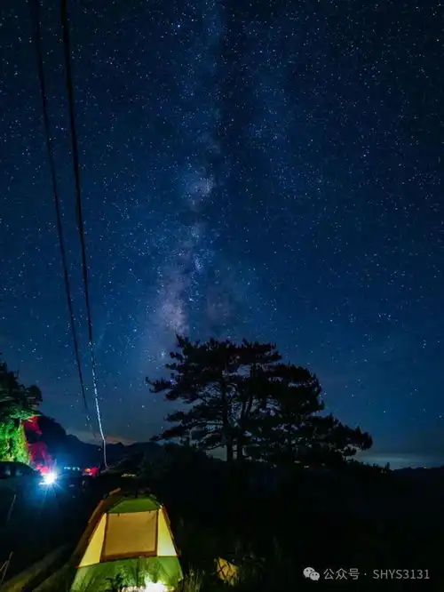 太子尖观星我们都生活在阴沟里,但仍有人在样望星空