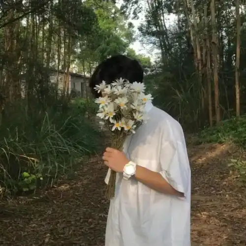 走心文案因为喜欢才在意跟你在一起的每个细节