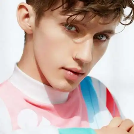 帅气欧美男头戳爷社会哥太拽了