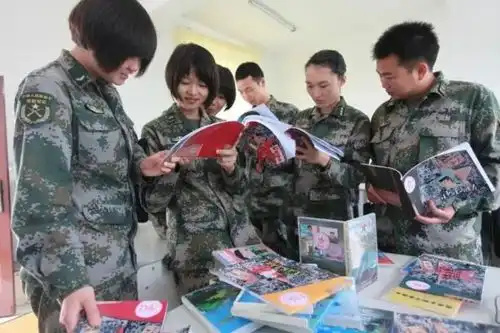 解读新兴文化术语影视公益普法志愿者