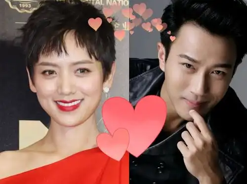 刘恺威李晓峰官宣后首次同框,两人在机场秀恩爱,男方男友力十足