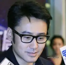 男明星素颜照,陈坤显老,钟汉良超近镜头清晰可见毛孔