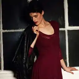 她穿裙子像人妖,穿裤子是行走的春药