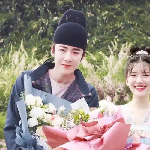 怎么判断男生是喜欢你还是把你当兄弟