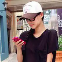 男生带黑色鸭舌帽头像微信头像图片大全