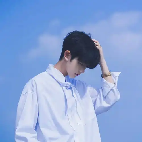 幽默笑话我十六岁的时候也得过拖延症,有人给我介绍了一个名医