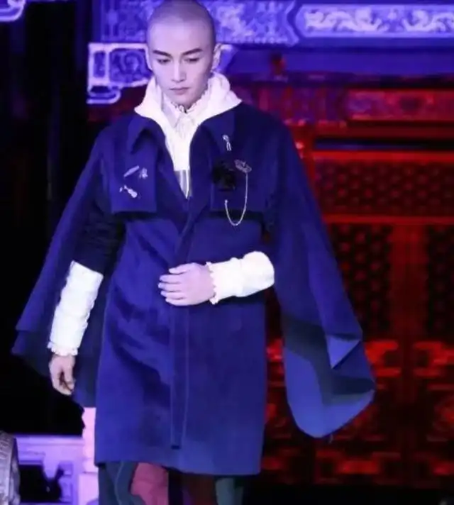 热巴也被dg邀请走秀了对于这些熟练操控流量的品牌老司机,你更欣赏他的才华还是他们的颜值