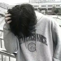 冷酷风格冰冷的让人害怕的男生头像