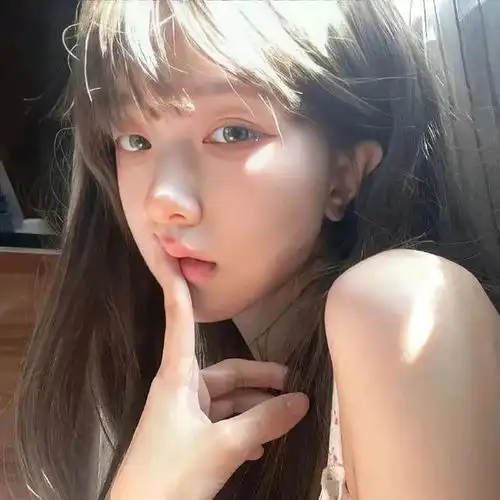 适合女生长期不换的微信头像