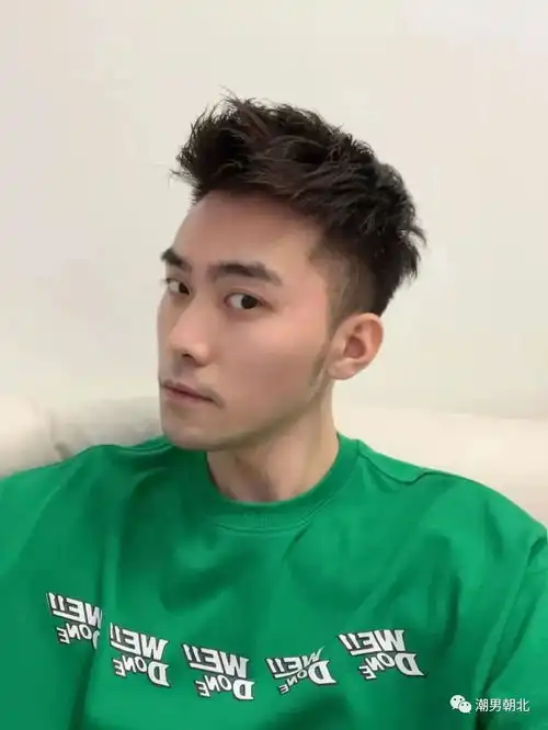 2024男生短发怎么剪才好看试试这几款帅气发型,潮范十足