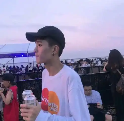 女生分手吧,傻男生才问为什么,学高情商这么回让她后悔