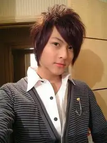 帅男生照片15岁多张