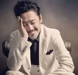 国民大叔吴秀波这张壁纸谁有超清的大图啊