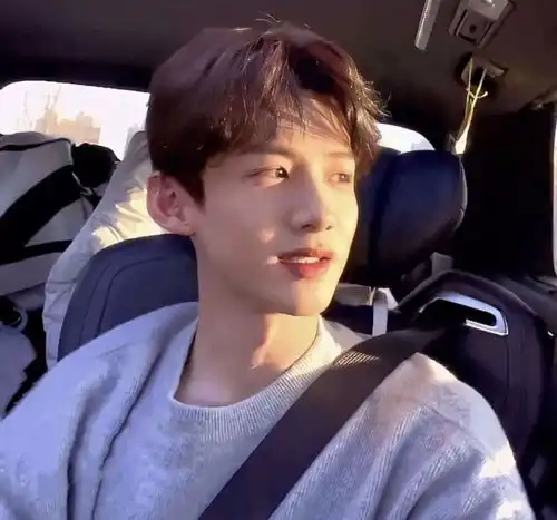 男生头像高级感