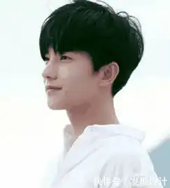 9款男生小清新发型图片阳光帅气十足