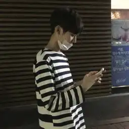 戴口罩的男生头像阳光帅气2018用我青春时光拼我今生辉煌