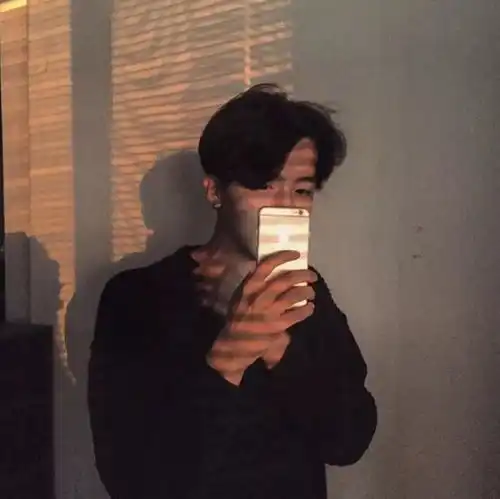 头像或许换个时间有些人真的很合适