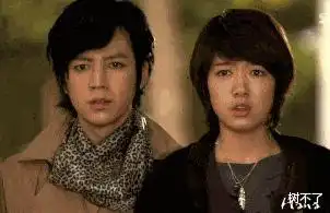 终于承认官宣即怀孕,大着肚子办婚礼