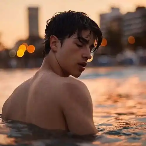 最新男头像一见钟情总是比日久生情来的快