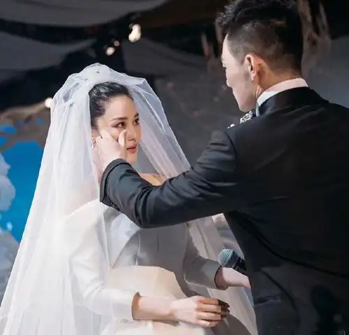 婚姻改变命运张馨予招黑体质不攻自破,将一手烂牌打成王炸