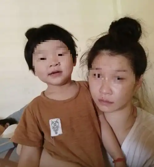 2岁小女娃,在西港坐牢...