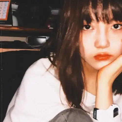 一组超有气质的ins风女生头像