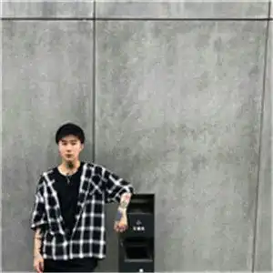 韩范男生街拍头像高清让自己的颜值提升上去