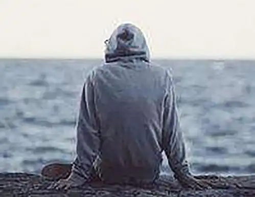 回顾女子为相差17岁富豪生下儿子,富豪却对孩子拒不承认,为何