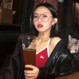 猛然回头伤感女生qq头像高清